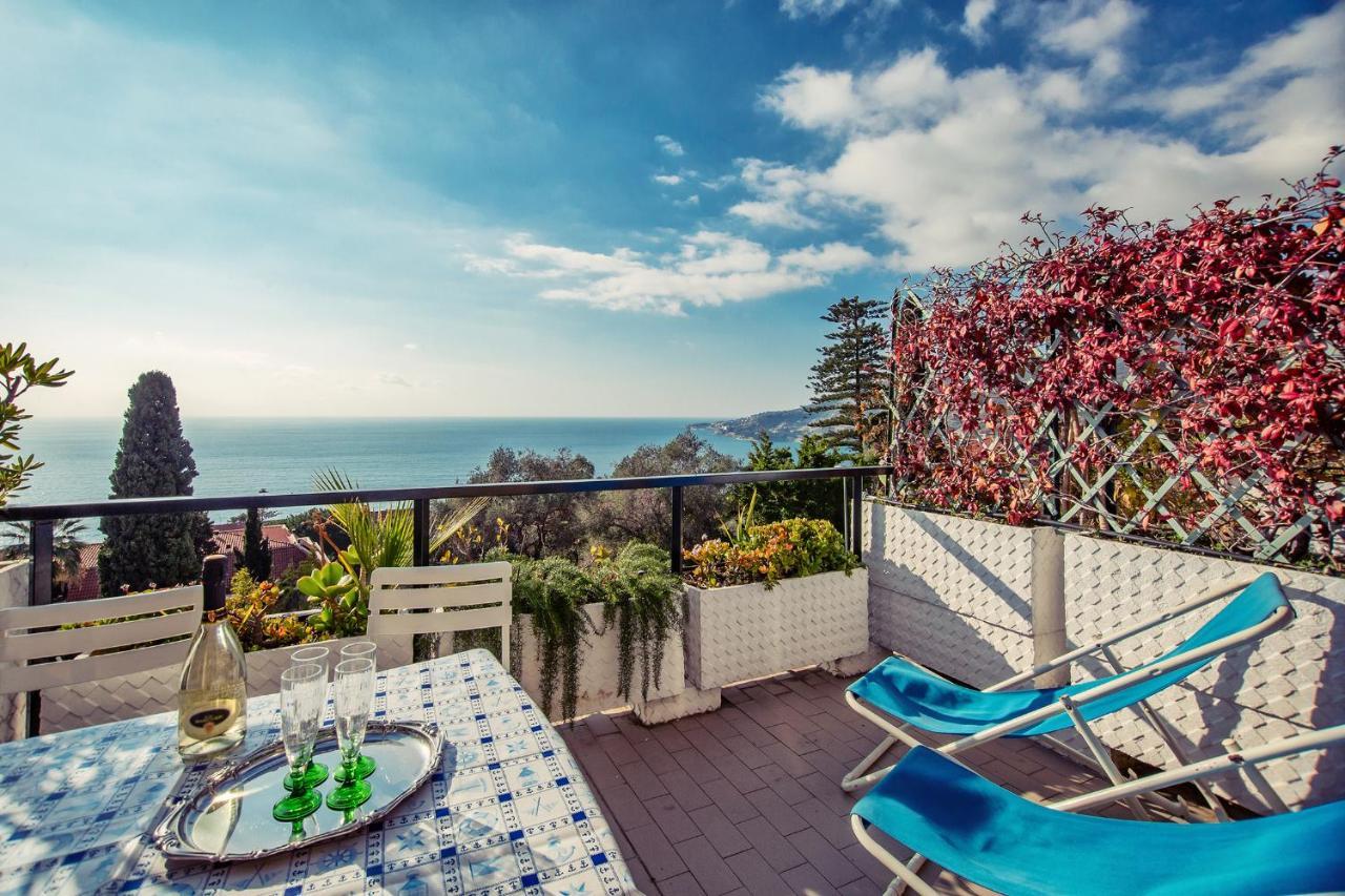 Una Terrazza Sul Golfo Di Ospedaletti By Wonderful Italy Luaran gambar